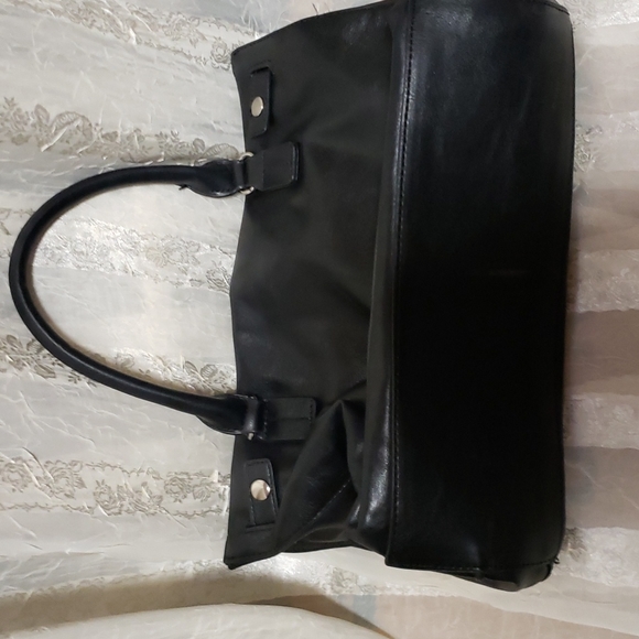 Kenneth Cole Reaction Faux Leather Black Handbag - Picture 2 of 6